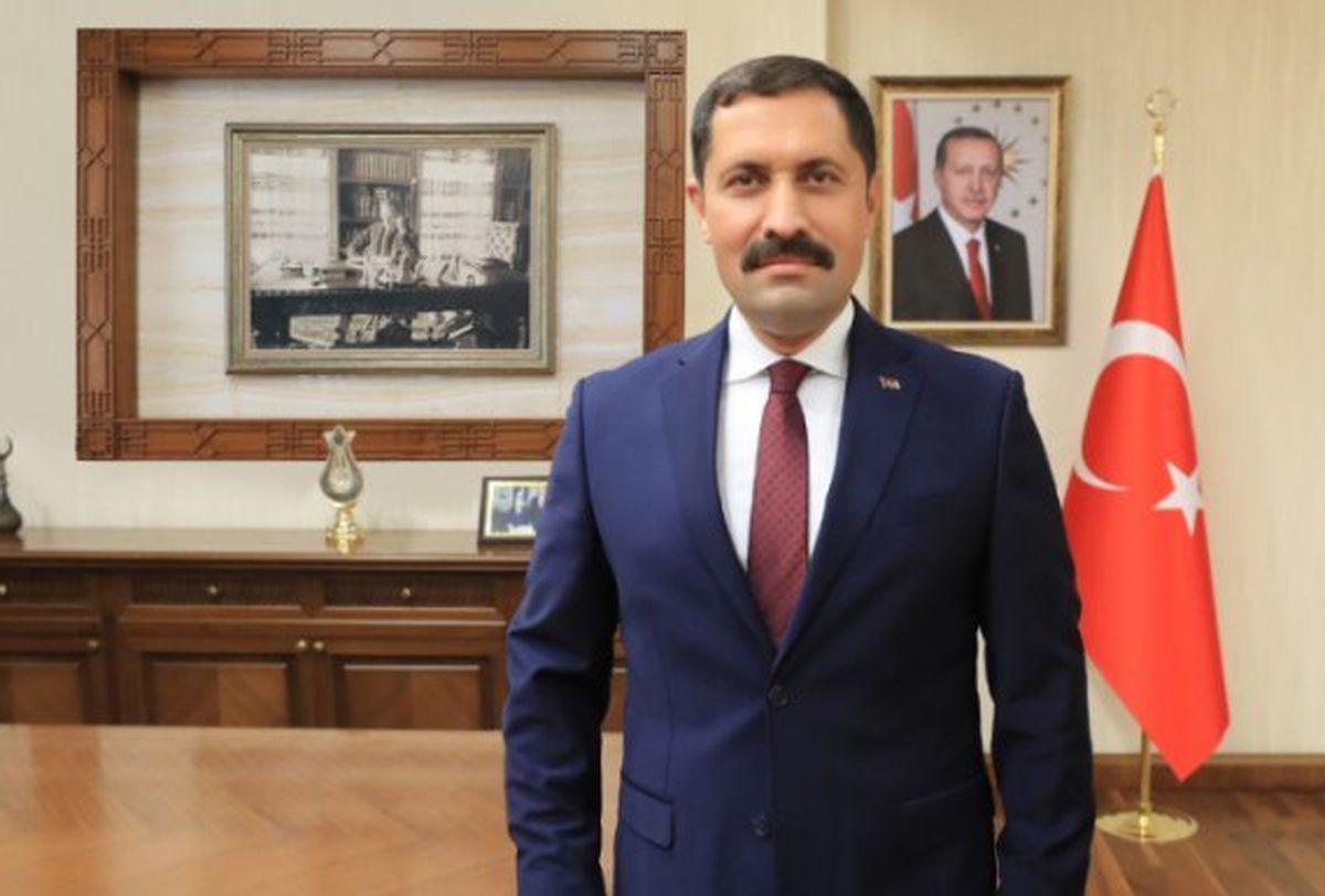 Resmi Gazete valiler kararnamesi 2023! Resmî Gazete bugünün kararları neler? 2724 sayılı Resmi Gazete valiler kararnamesi listesinde kimler var?