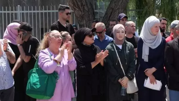 Feshane'de açılan sergi LGBT propagandası iddiasıyla protesto edildi: İvedilikle kaldırılmalı