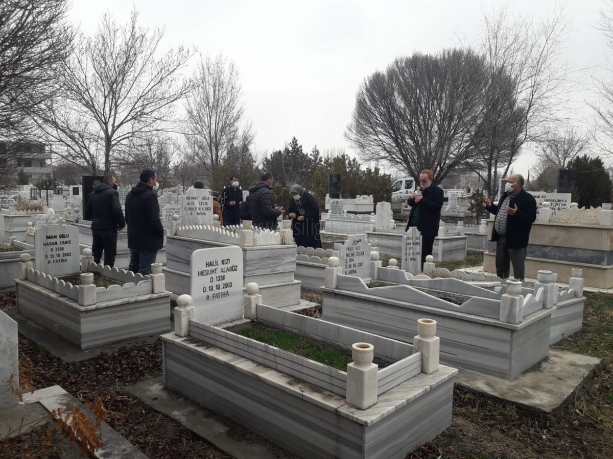 Mezarlığa abdestsiz girilir mi? Abdestsiz mezarlığa gidilir mi? Mezarlık ziyareti abdestsiz yapılır mı? Kabir ziyaretinde abdest alınır mı?