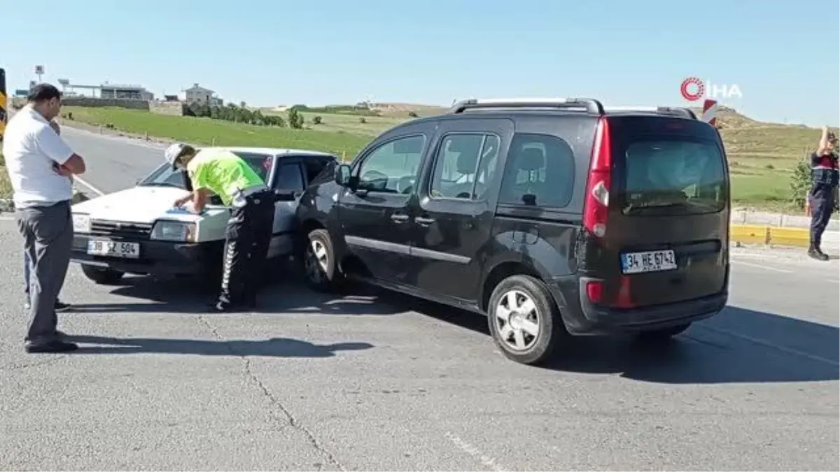 Sivas'ta iki farklı kaza: 6 yaralı