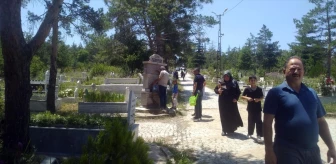 Sorgu'da Kurban Bayramı öncesi mezarlık ziyareti