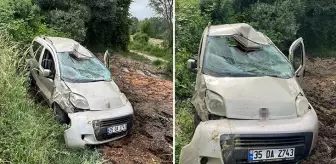 Bayram tatiline çıkan anne ile oğlu takla atan araçta can verdiler