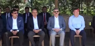 Uşak'ta Arefe Günü Şehitler Mezarı Başında Anıldı