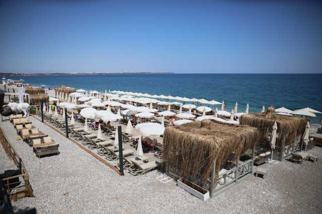 Antalya'da Sahildeki Loca Kiralama Ücretleri Dikkat Çekiyor