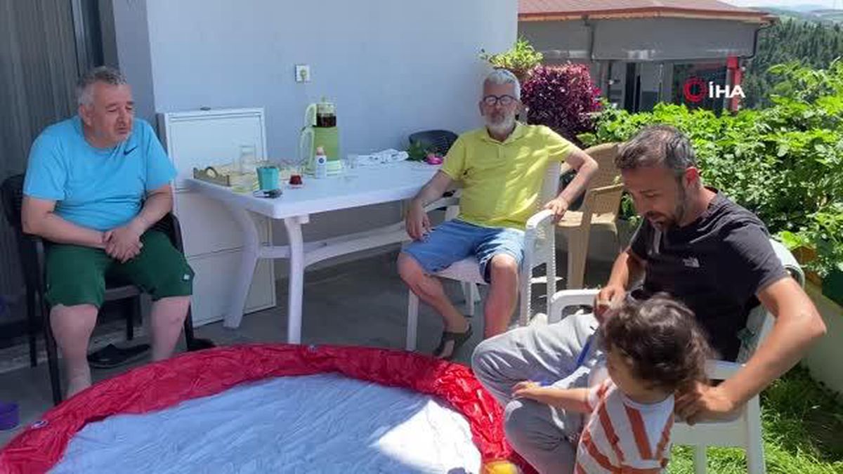 Bahçede bayram kahvaltısı yaparken dehşeti yaşadılar
