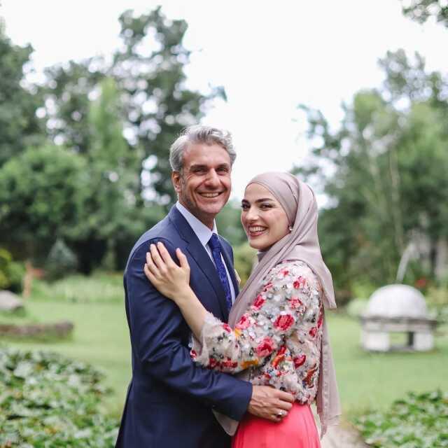 Güldür Güldür oyuncusu Uğur Bilgin'in nişan töreninden yeni kareler geldi, gelinin güzelliği büyüledi Güldür Güldür oyuncusu Uğur Bilgin'in nişan töreninden yeni kareler geldi, gelinin güzelliği büyüledi