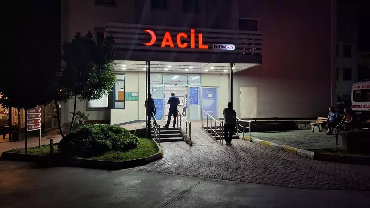 Samsun'da geri manevra yapan otomobil yaya çarptı