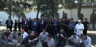 İstanbul Valisi Davut Gül, Çevik Kuvvet Polislerini Ziyaret Etti