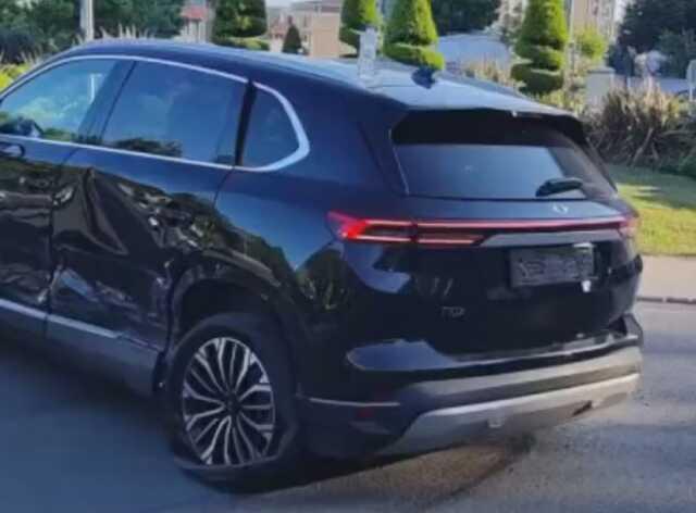 Volvo ile Togg çarpıştı, araçların halini gören aynı yorumu yapıyor Volvo ile Togg çarpıştı, araçların halini gören aynı yorumu yapıyor
