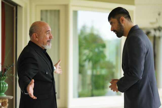 Ali Sürmeli ile Mustafa Avkıran, Adım Farah dizisinden ayrıldı Ali Sürmeli ile Mustafa Avkıran, Adım Farah dizisinden ayrıldı