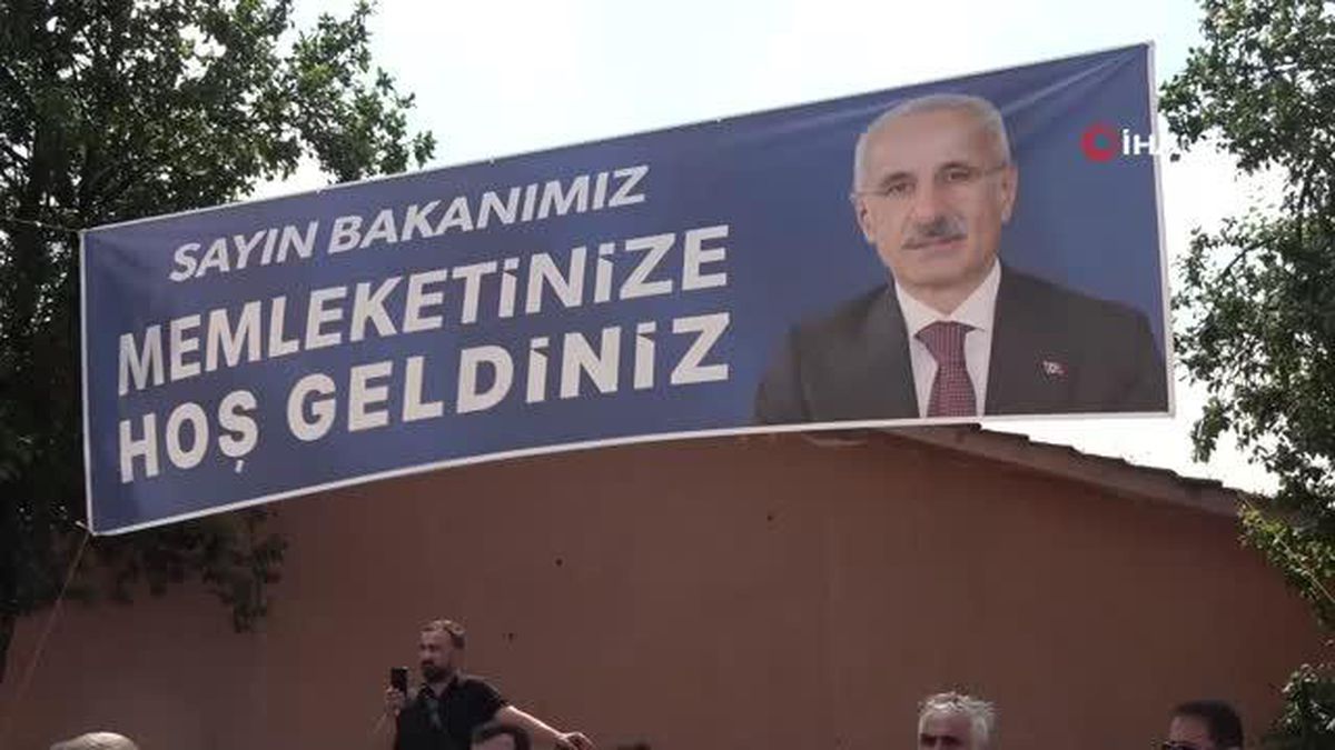 Bakan Uraloğlu, babasını ziyaret etti