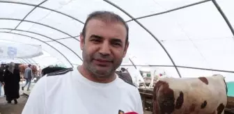 Sultangazi Kurban Pazarında İkinci Gün Satışları Devam Ediyor