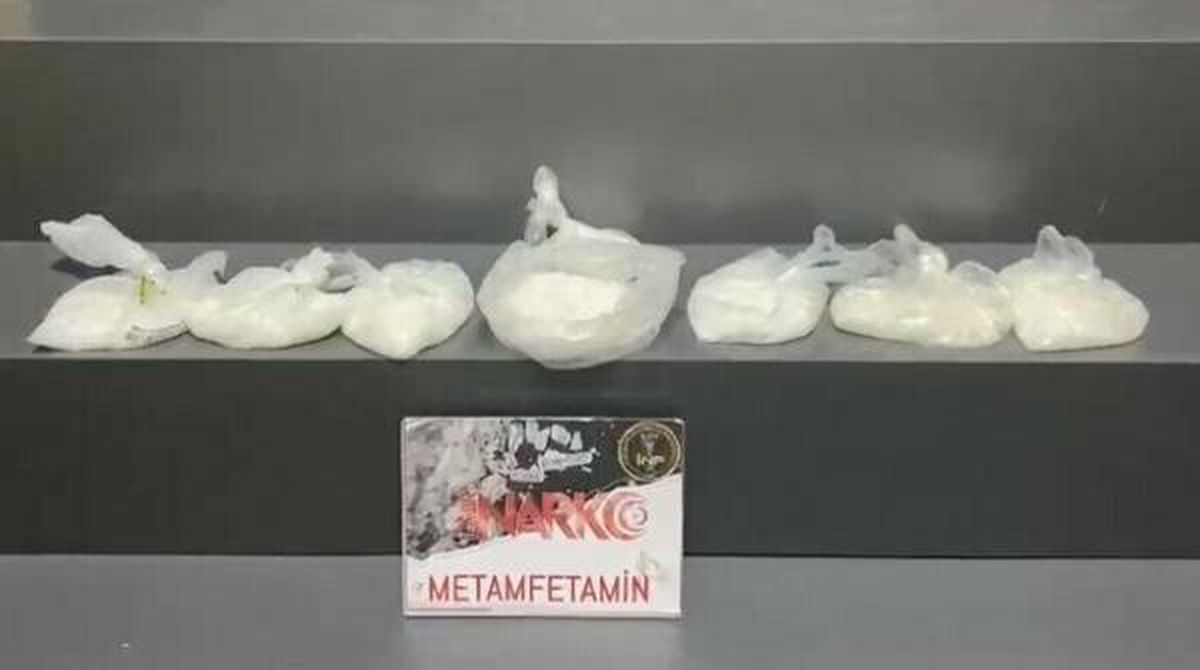 İzmir Otobüs Terminali'nde 2 Kilo Metamfetamin Ele Geçirildi