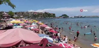 Amasra'da plajlar ve tarihi mekanlarda insan seli yaşandı