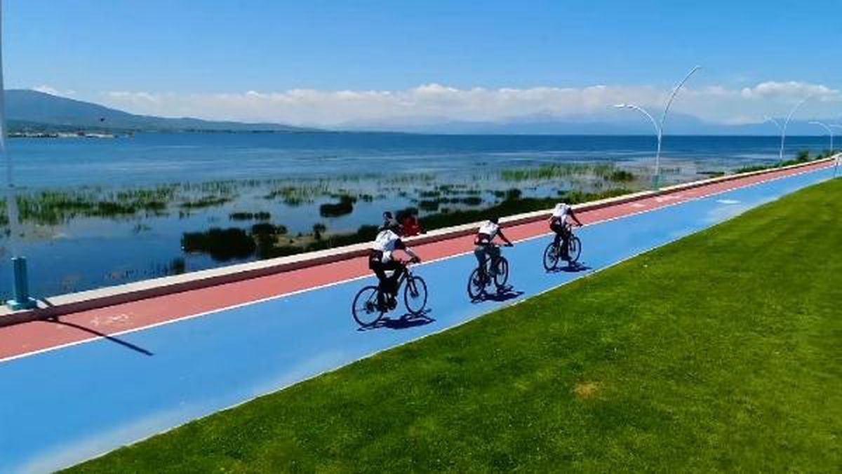 Çevre Bakanı Özhaseki: 1643 kilometre bisiklet yolu ve 373 kilometre yeşil yürüyüş yolu tamamlandı