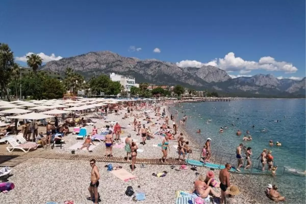 Kemer'de Bayram Tatili Doluluk Rekoru