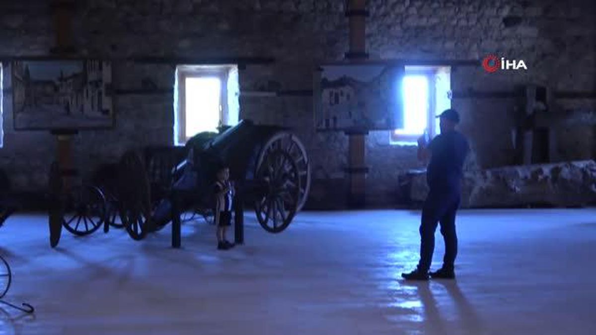 Zile kent müzesinde bulunan 121 yıllık çan dikkat çekiyor
