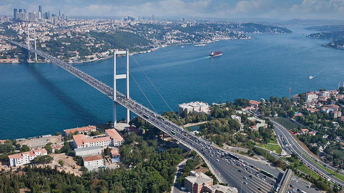 Yunan gazetesi, Brüksel'e giden ABD heyetinin Boğazlar ile ilgili 'Yunanca isimleri kullanılsın' teklifinde bulunduğunu yazdı