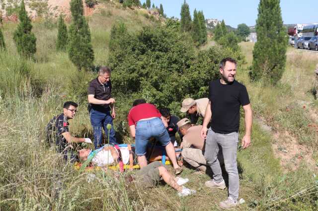 Eskişehir'de yolcu otobüsü boş araziye uçtu! 35 kişi yaralandı