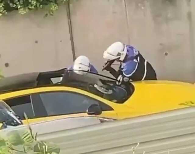 Fransa'daki olayların sebebini olan 17 yaşındaki gencin vurulma görüntüleri ortaya çıktı Fransa'daki olayların sebebini olan 17 yaşındaki gencin vurulma görüntüleri ortaya çıktı
