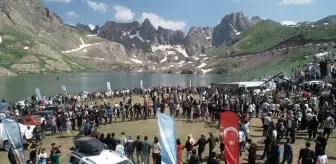 Hakkari'de düzenlenen Cilo Fest binlerce kişinin katılımıyla başladı