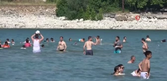 Vatandaşlar Eğirdir Gölü'ne akın etti