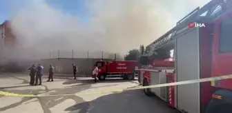 Konya'da elektrikli bisiklet ve motosikletlerin bulunduğu depoda yangın