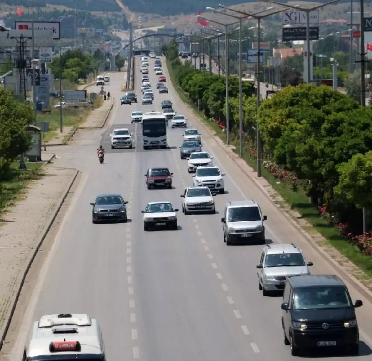Kurban Bayramı'nda Afyonkarahisar'da 1 milyon 100 bin araç geçiş yaptı