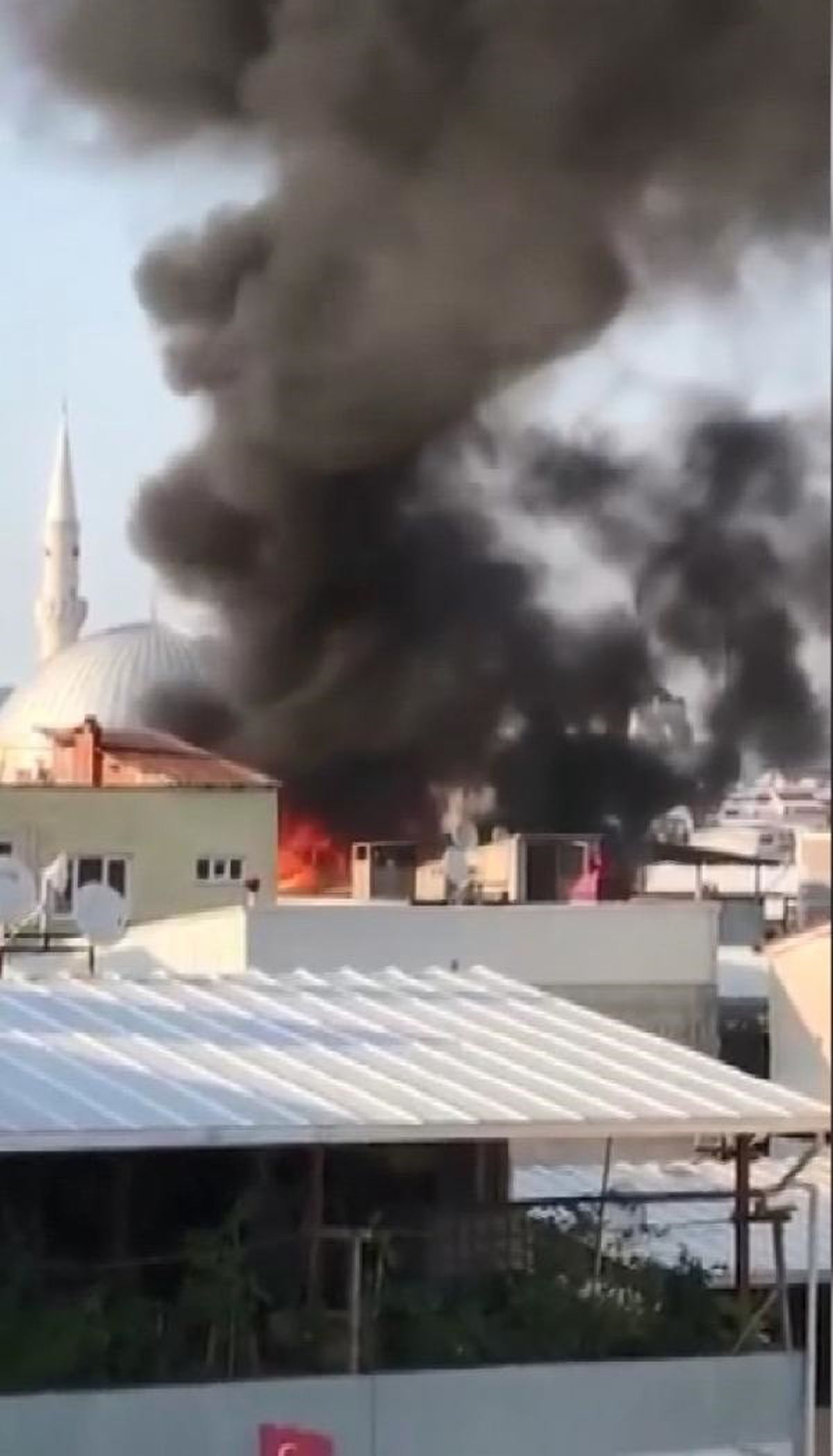 Bursa'da Muhtarın Evinde Çıkan Yangın Paniğe Neden Oldu