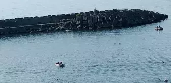 Zonguldak'ta denizde boğulma tehlikesi geçiren kardeşler kurtarıldı, bir kişi ise hayatını kaybetti