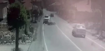 Sivas'ta Kamyonet ile Motosiklet Çarpıştı: 2 Ölü