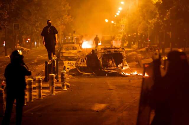 Macron'un en zor sınavı! Protestoları yatıştırmak için özel kuvvetleri sahaya sürüyor