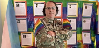 Pentagon'un paylaştığı ABD ordusunun trans komutanı sosyal medyanın diline düştü