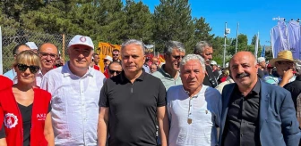 Muratpaşa Belediye Başkanı Ümit Uysal, Madımak Katliamı'nın 30. yıl anma etkinliklerine katıldı