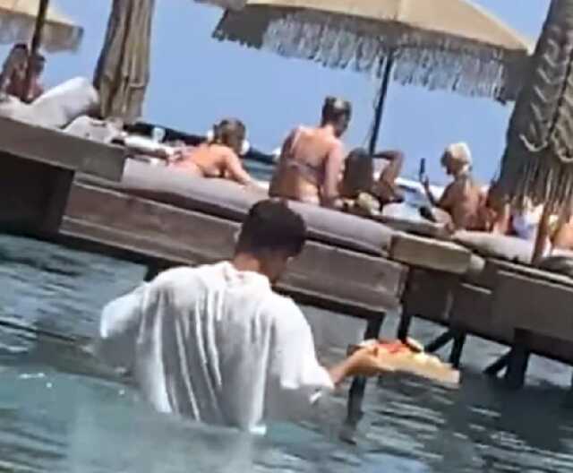 Tatil beldesinde tepki çeken görüntü! Bakanlık o işletme hakkında soruşturma başlattı