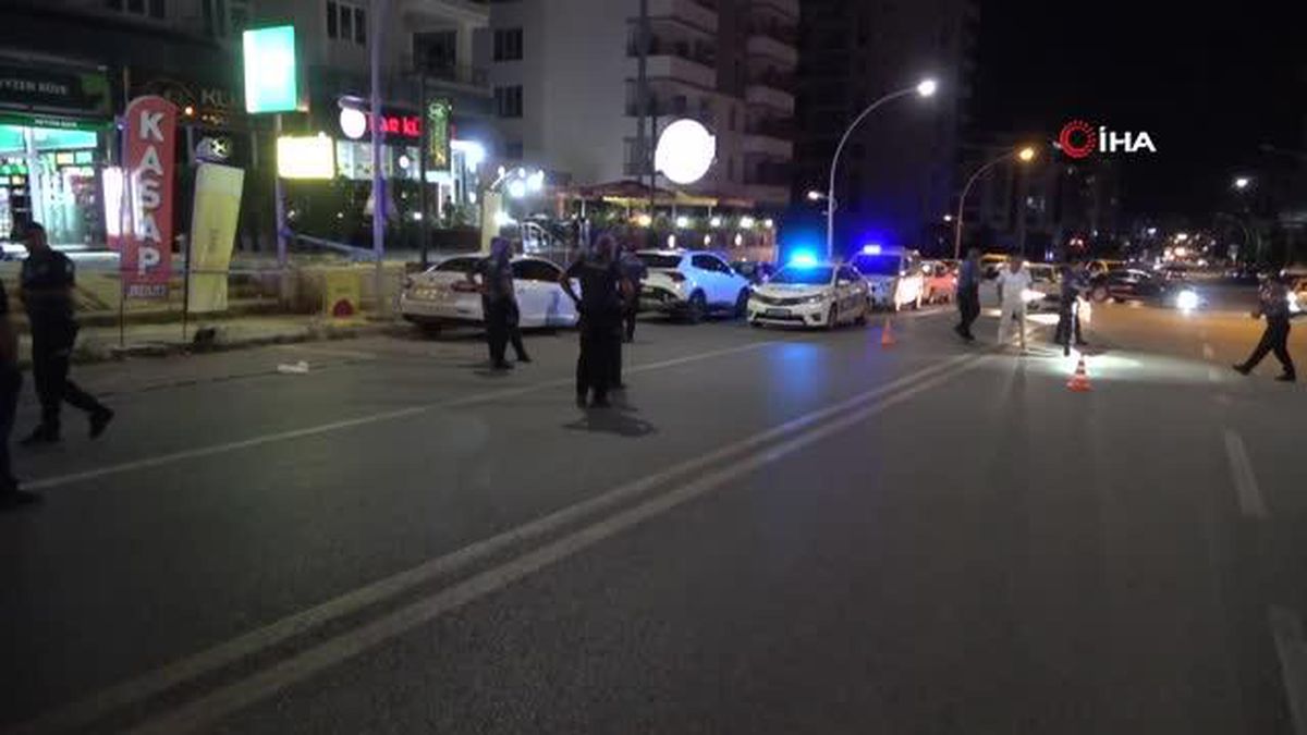 Cadde ortasında husumetlisine kurşun yağdırdı: 1 ağır yaralı