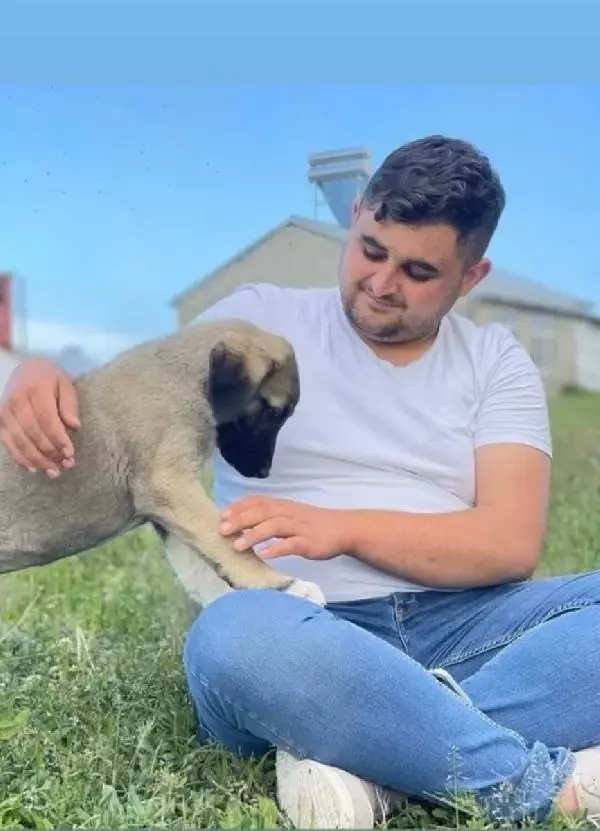 Savcı Sayan'ın yeğeni 25 günlük yaşam mücadelesini kaybetti Savcı Sayan'ın yeğeni 25 günlük yaşam mücadelesini kaybetti