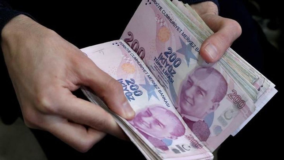 Memur ve emekliler, zam için nefesini tuttu! İşte son hesaplamalara göre masadaki rakamlar