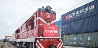 Wuhan'da Çin-Avrupa yük trenleri rekor kırdı