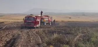 Afyonkarahisar'da Buğday Tarlasında Çıkan Yangın Söndürüldü