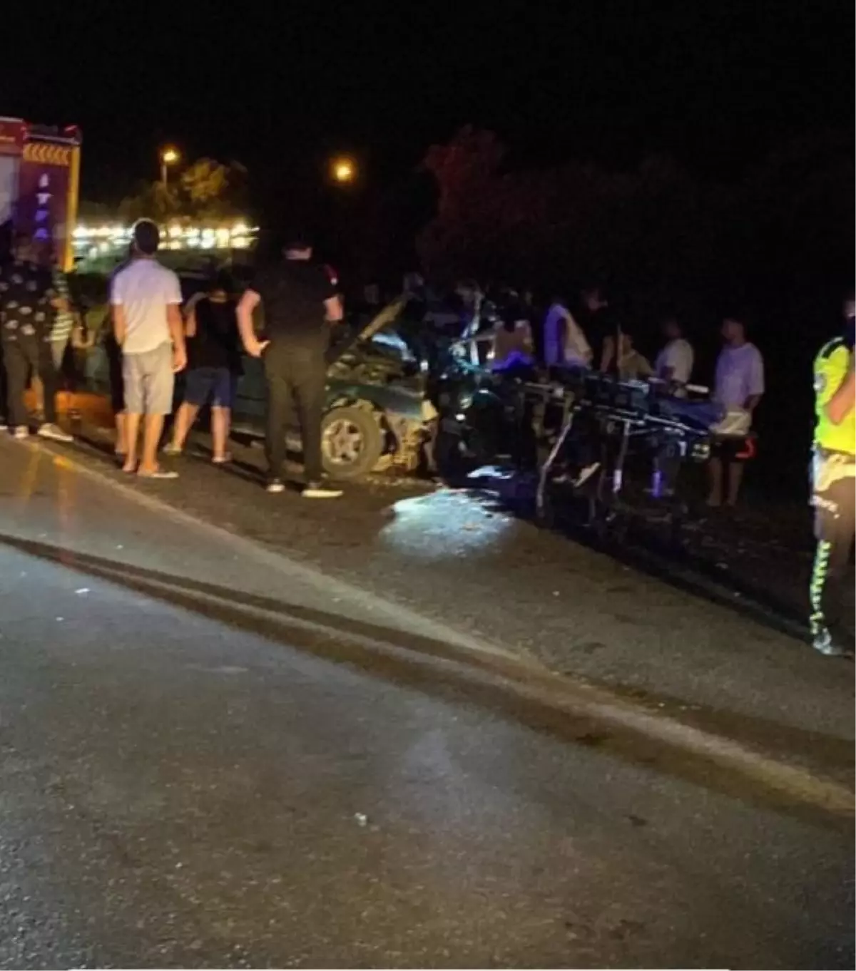 Erdek'te Otomobil Kazası: 1 Ölü, 2 Yaralı