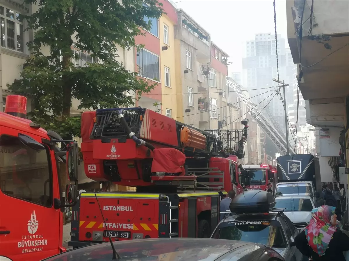 Esenyurt'ta çıkan yangın 5 binaya sıçradı