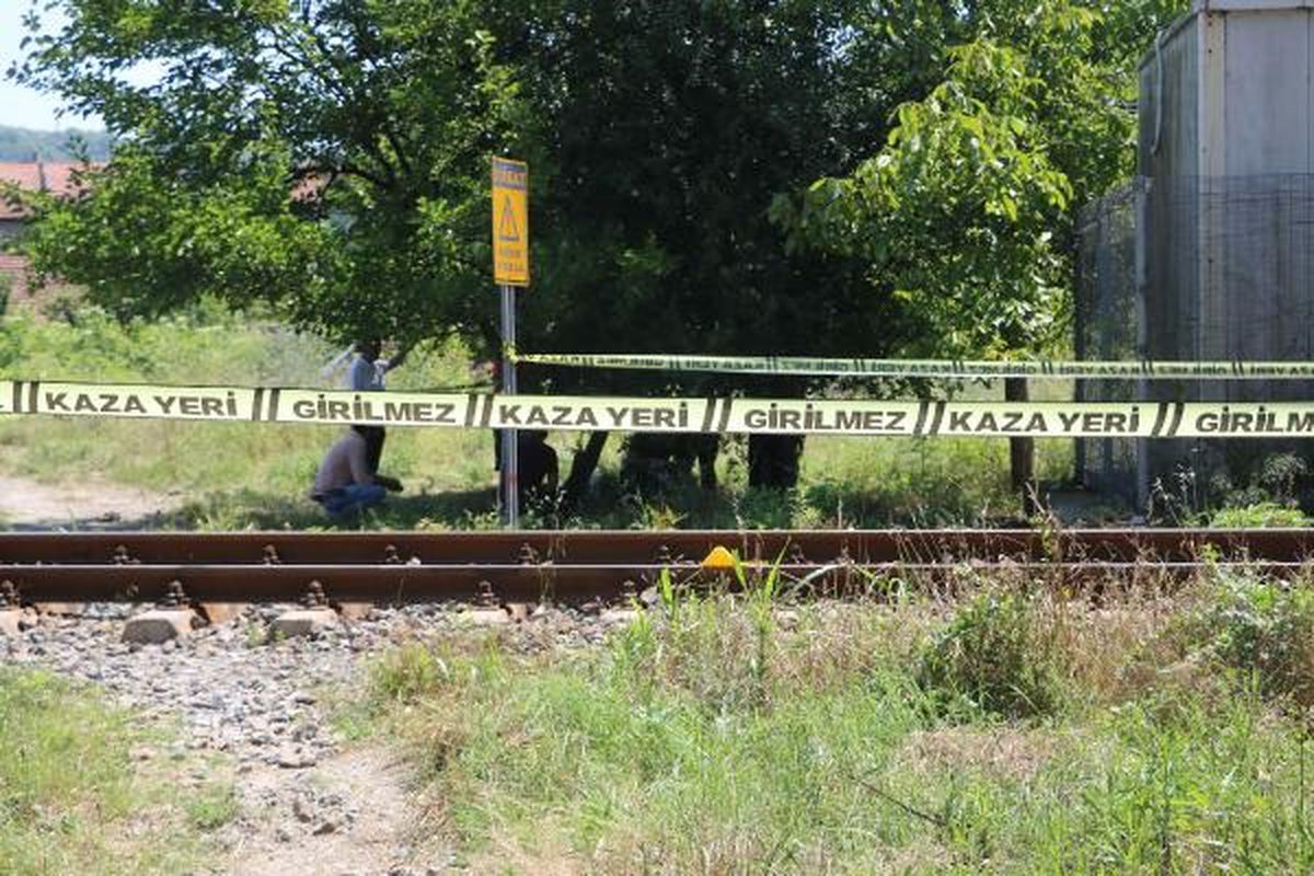 Zonguldak'ta Tren Kazası: Kadın Hayatını Kaybetti