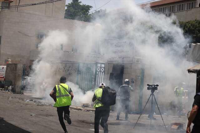 İsrail'in cehenneme çevirdiği mülteci kampından görüntüler İsrail'in cehenneme çevirdiği mülteci kampından görüntüler