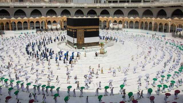 Kabeyi ilk kim yaptı, kim inşaa etti? Kabe'nin ilk örtüsünü kim yaptı? Kabe nerede, imamları kimdir?