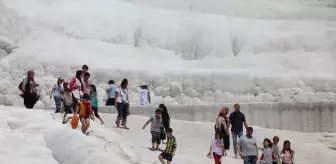 Pamukkale'ye Ocak-Haziran Aralığında 811 Bin 156 Ziyaretçi