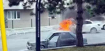 Bolu'da Otomobil Motorundan Tutuştu, Alev Alev Yandı