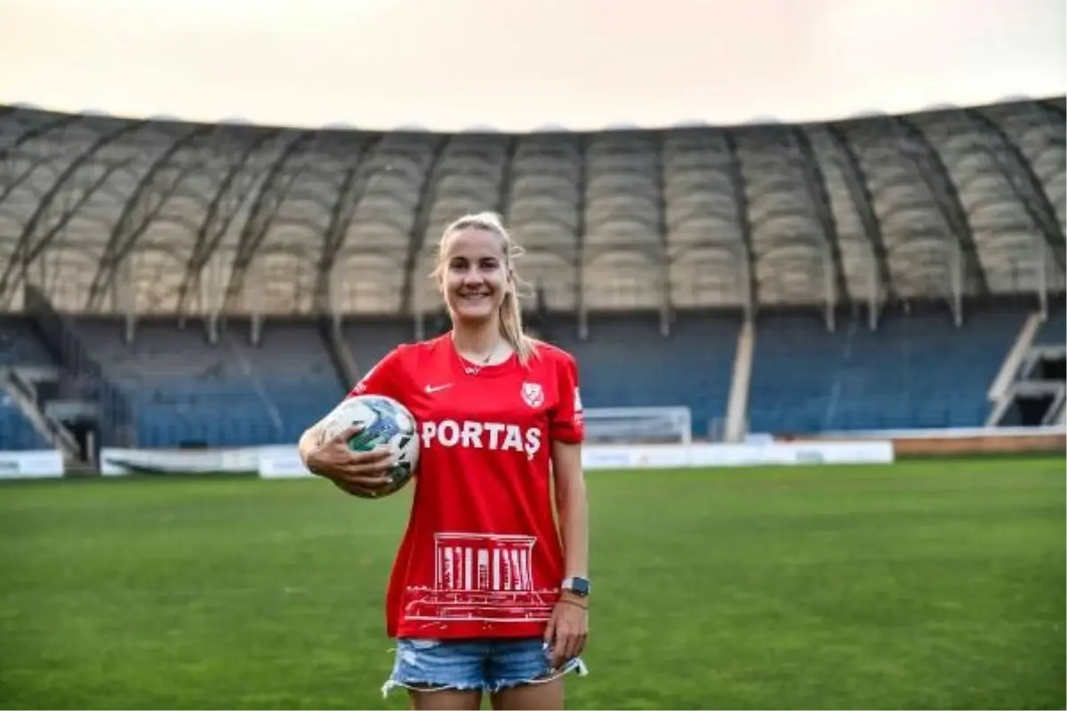 Ankara Büyükşehir Belediyesi FOMGET SK, Sladjana Bulatovic'i transfer etti