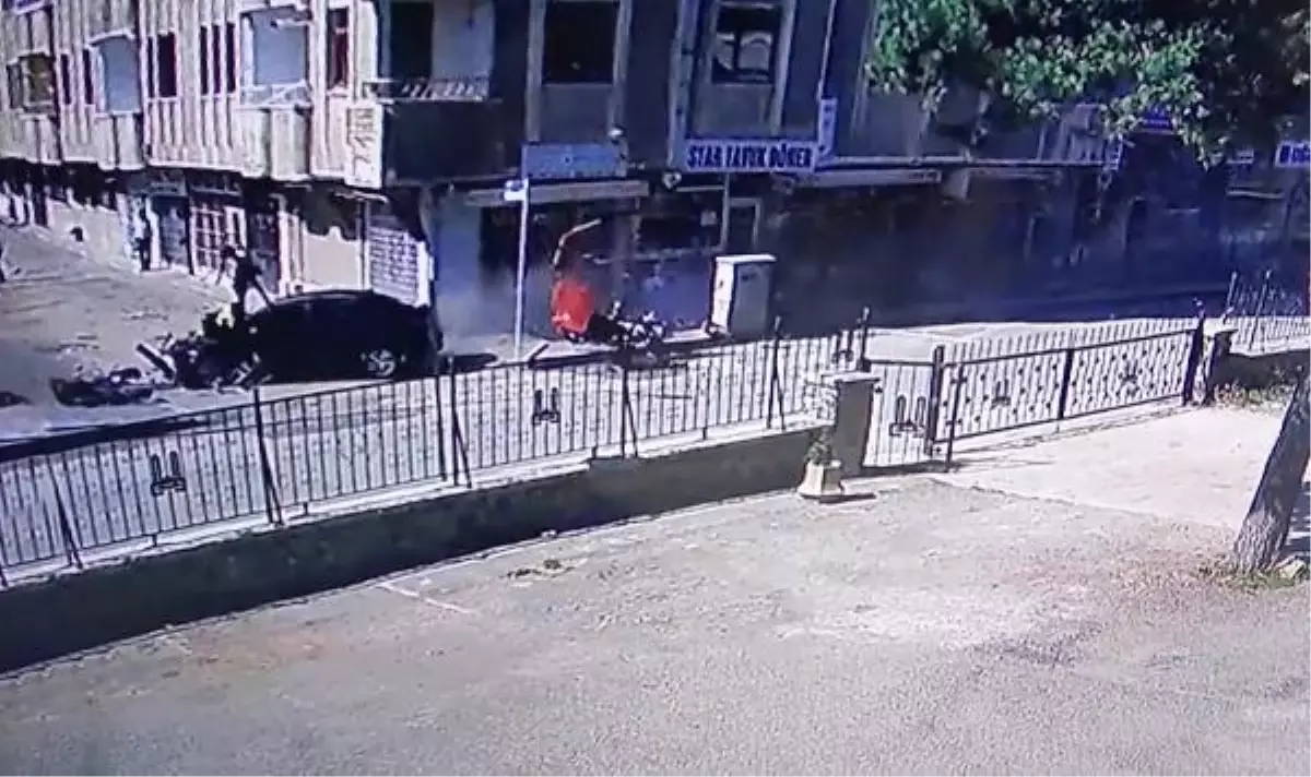 Erzurum'da sürücü rahatsızlanınca kontrolden çıkan otomobil iş yerlerine hasar verdi