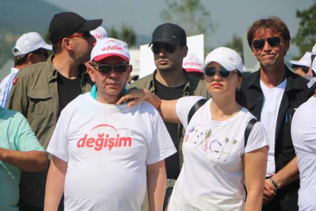 Tanju Özcan adalet, değişim yürüyüşünü neden yapıyor? Tanju Özcan adalet yürüyüşü başladı mı, bitti mi? Tanju Özcan değişim yürüyüşü neden yapıyor?